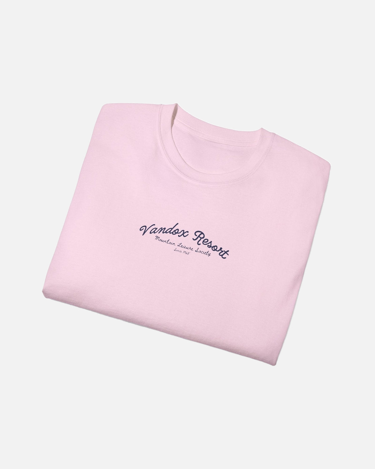 light pink Vandox Resort t-shirt with Vandox Resort Mountain Leisure Society script chest graphic. Starboy old money shirt tshirt clothes vandox sacrevandox vandox clothes vandox clothing